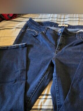 Levi's 512 Bootcut Women's Jeans in Dark Blue Size 22